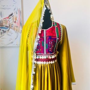 Beautiful dress in fashionable color, size L🍐